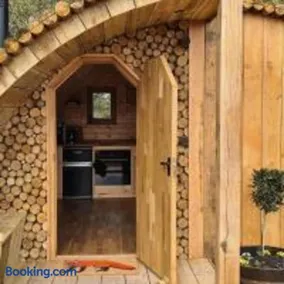 Fox Lodge at Heygates Lodging - with hot tub - Image 4