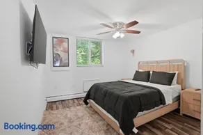 Quiet Flat near Philly - Image 4