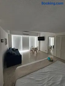 Loft con vista al mar, playa, wifi, súper ubicado - Image 2