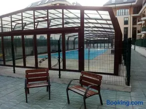 Apartamento Playa Rapadoira. Terraza y Piscina - Image 4