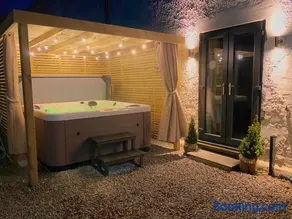 Spa Garden Cottage - Upper Hopton - Image 1