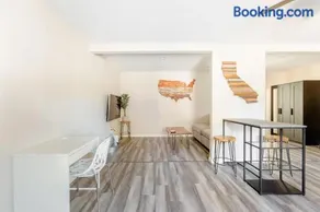 Beautiful spacious guest home - Image 2