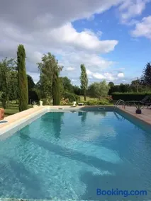 Studio charmant à Bio avec jardin et piscine partagée, 32 m². - Image 2