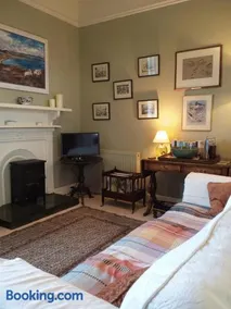 The Old School House B&B - Image 1