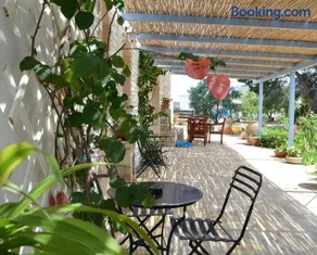 Volta Stonehouse Apartments - Image 4
