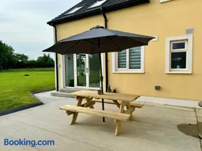 The Swim Studio Apartment - Image 5