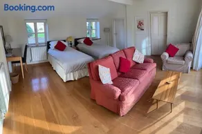 Field Cottage Bed and Breakfast - Image 2