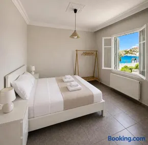 Araucaria Beachfront Residence - Image 1