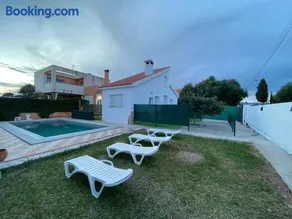 Apartamentos con piscina cerca playa - Image 3