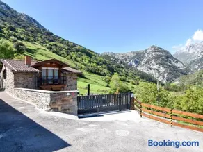 Espectacular casa en la montaña - Image 1
