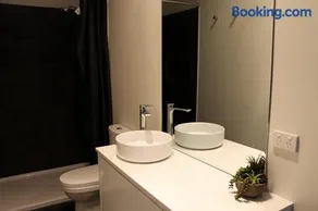 The Hampden Suites - Image 4