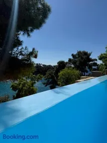D & A Land luxury house - Image 2