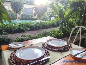 The Courtyard Guesthouse - Image 4