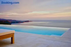 Apiron Luxury Villa - Image 1