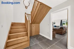 Esox Cottage - Image 1