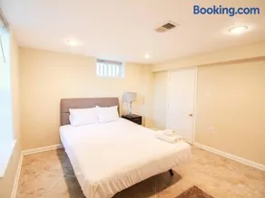 Basement Falls Church Free Parking - Image 3
