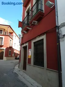 -2-COMO EN CASA, parking 5eu al día según disponible, en centro historico de Ubeda - Image 4