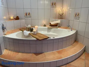 Wellness-Auszeit mit privater Sauna & Whirlpool - Landruhe nach Rothenburg ob der Tauber - Image 1