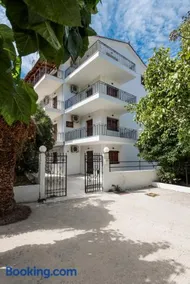 Areti Apartments - Image 1