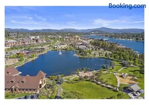 Modern Riverstone Condo with Grand Deck - Steps to Shops, Restaurants, Trails and River - Image 1