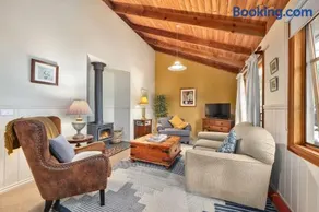 Jamieson Cottages - All Four Cottages - Sleeps 16 - Image 2