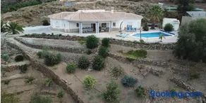 Villa Camakini with heated pool and sea View - Image 1