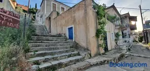Traditional Hillside Cottage - Image 2