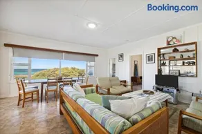 The Blue Beach House, 3 star accommodation 5 star view - Image 5