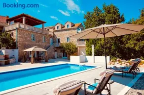 Villa Pendo 1450- Full private luxury property - Image 3