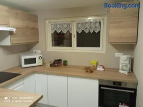 "Chez J-P" Bel appartement 2 p classé 3 étoiles situé au calme avec terrasse, jardin et WIFI gratuite - Image 5
