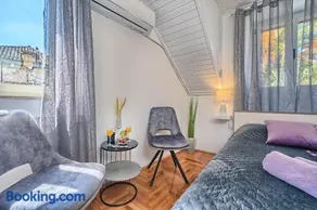 Couple's Getaway in the Center of Hvar w/Sea View - Image 2