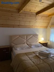 Marash Rrgalla Guesthouse - Image 3