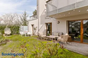EXIGEHOME-Comme une maison avec jardin et parking privé - Image 2