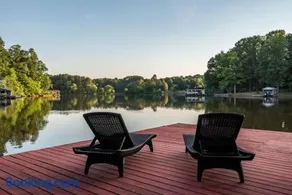 Hyco Lake Hideout - Lakefront Escape, Dock, Fire Pit, Family friendly! - Image 1