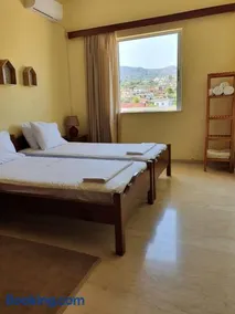 Sunny House - Image 3