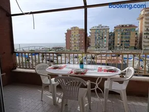 Casa Maurella - Sea View Apartment Ladispoli - Image 1