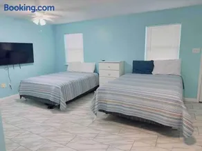 Beachside 1BR Studio Sleeps 4 & Near North Beach - Image 3