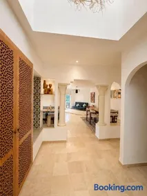 160m2 etage in Nabeul 5 min Nearby Beach and Town - Image 1