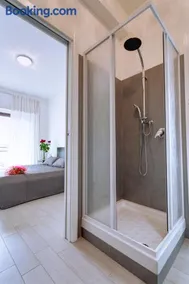 Elements Guest House Roma - Image 5