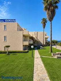 Ermioni Hotel - Image 1