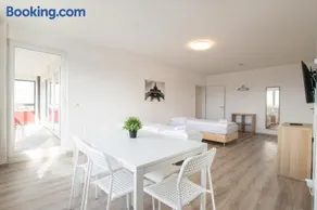 T&K Apartments Comfortable 3 Room Apartments with Balcony - Image 3