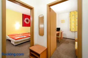 Hotel Imos - Image 2