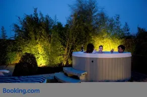SeaNooz - Wellness overnachting met privé bioscoop aan een meer - Image 2