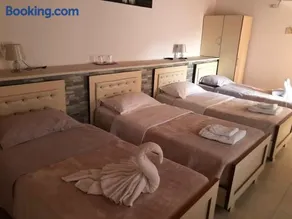 R HOTEL - Image 1