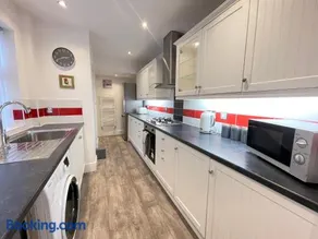 Marine Apartment Whitley Bay Seaside Location Free Onsite Parking - Image 4