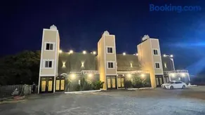 Kinda Resort Luxury Villas - Image 5