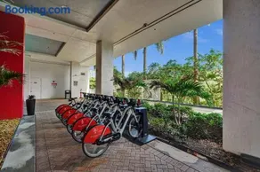 Ocean and Canal View Condo Resort Hallandale 1006 - Image 4