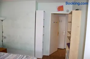 Superb flat in recent building with parking lot - Image 2