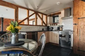 Swallows Nest at Widemouth Bay - 2 bedroom cottage both rooms twin or king - Image 5