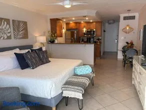 Lahaina Shores Beach Resort By Castle  - Image 1
